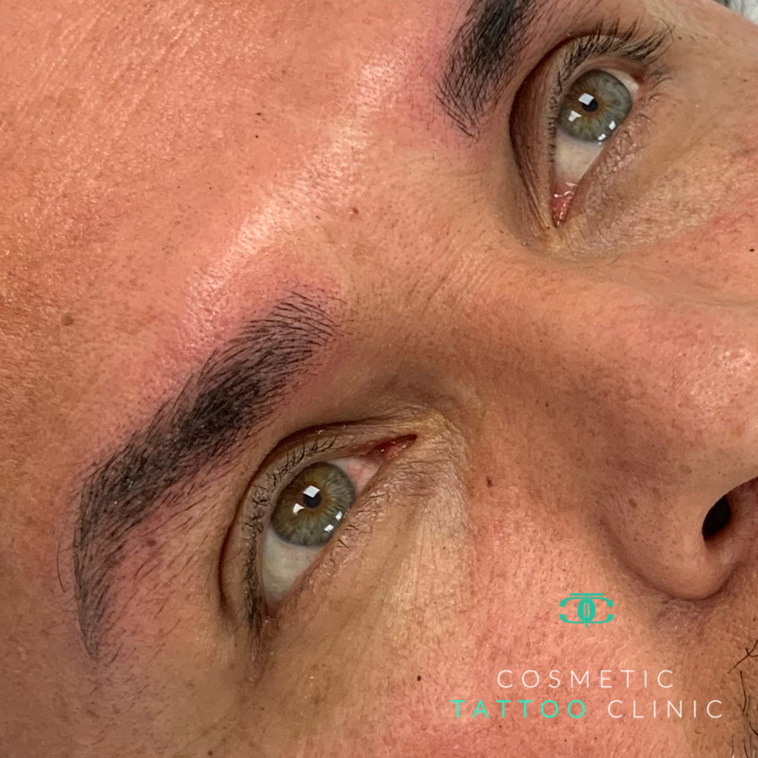 Microblading for men