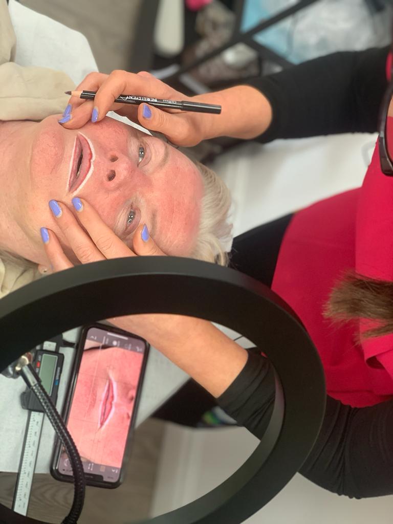 LIP BLUSH PRACTICAL SEMIPEPRMANENT MAKEUP COURSES